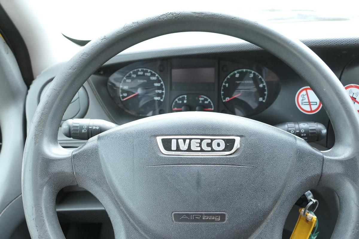 Gebraucht Iveco Daily 35 S11 C30C AUTOMATIK KAMERA Regale LUFT DURCHGANG EURO-5 CoC