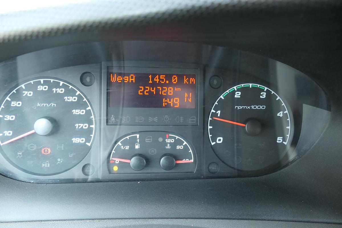 Gebraucht Iveco Daily 35 S11 C30C AUTOMATIK KAMERA Regale LUFT DURCHGANG EURO-5 CoC