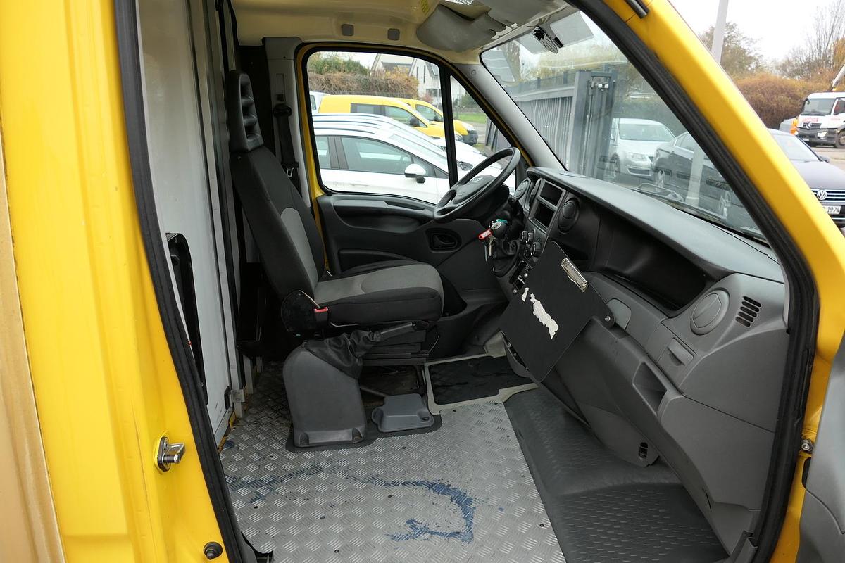 Gebraucht Iveco Daily 35 S11 C30C AUTOMATIK KAMERA Regale LUFT DURCHGANG EURO-5 CoC