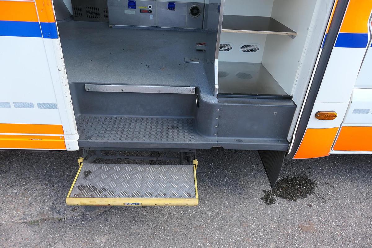 Gebraucht Mercedes-Benz 319 Sprinter 6-Zylinder Rettungswagen  Strobel