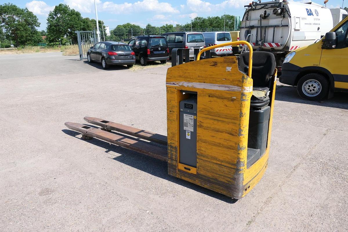 Gebraucht Jungheinrich ESE 220 Batterie 09/2018 lange Gabeln!