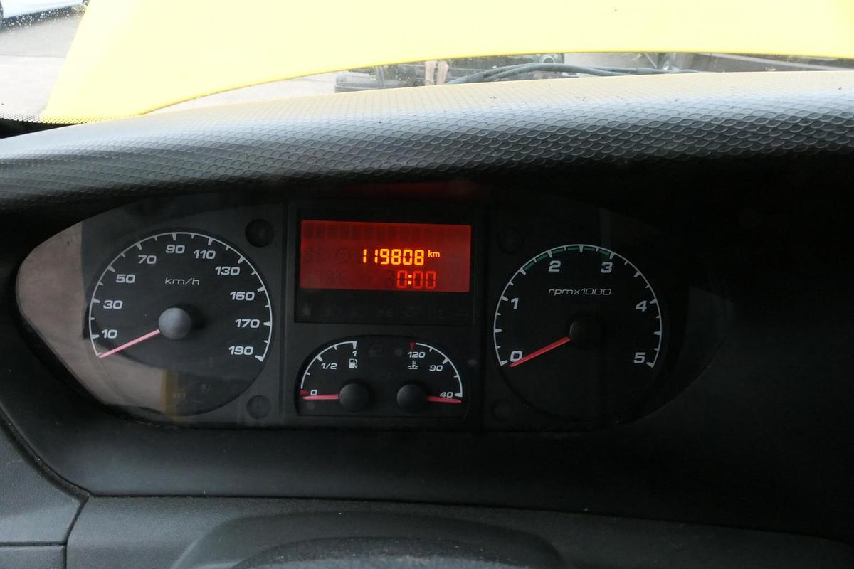 Gebraucht Iveco Daily 35 S11 C30C AUTOMATIK Regale LUFT - EURO 5 - CoC