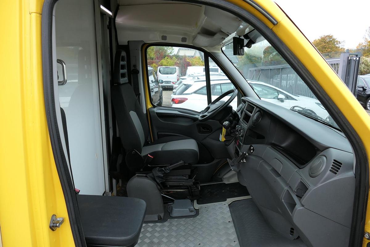 Gebraucht Iveco Daily 35 S11 C30C AUTOMATIK KAMERA Regale LUFT DURCHGANG EURO-5 CoC