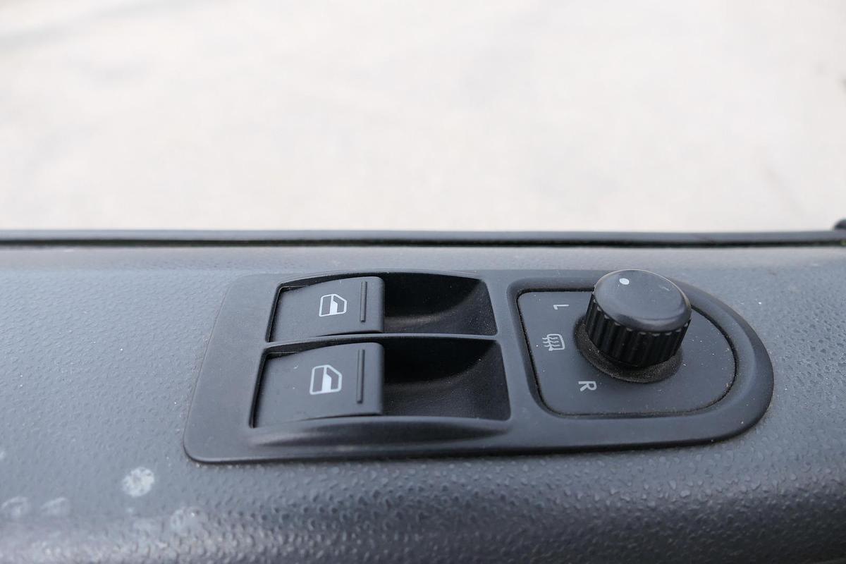 Gebraucht Volkswagen T5 Transporter 2.0 TDI PARKTRONIK EURO-5 2xSCHIEBETÜR CoC