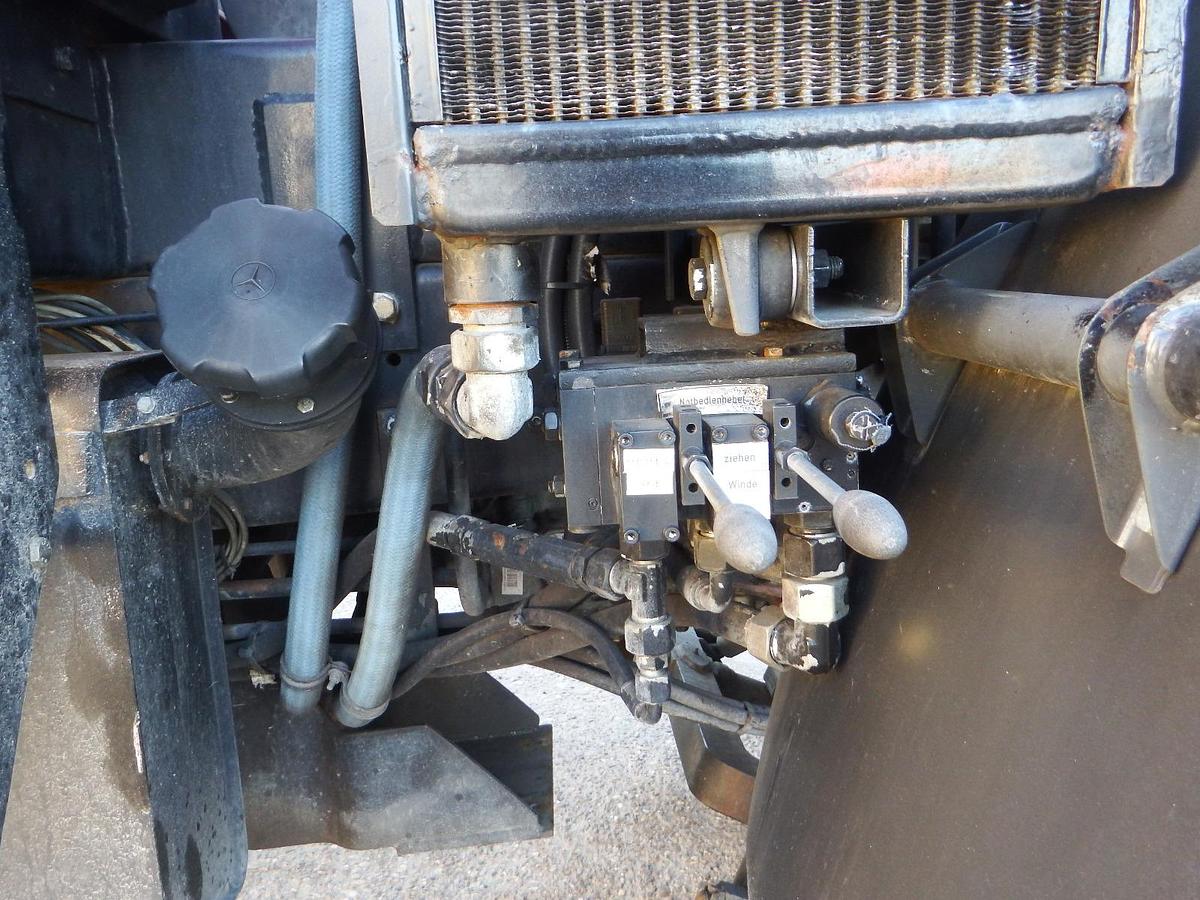 Gebraucht Mercedes-Benz 1124AF 4x4 ZW Feuerwehr Zweiwege Schienenverkehr Lenkachse - AHK - Seilwinde - SFZ