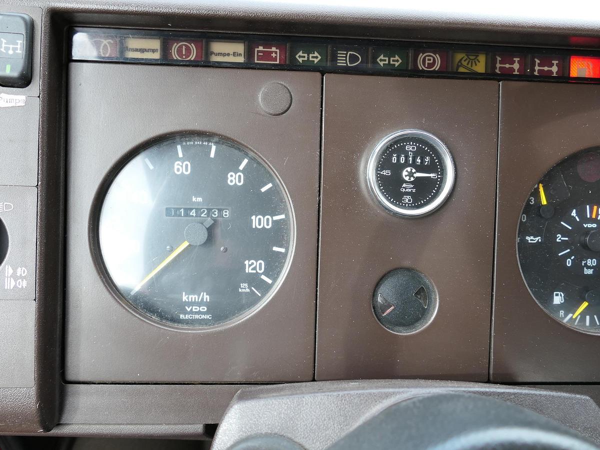 Gebraucht Mercedes-Benz 814 D LF 8/6 DoKa AHK Löschwassertank 600L Schlingmann