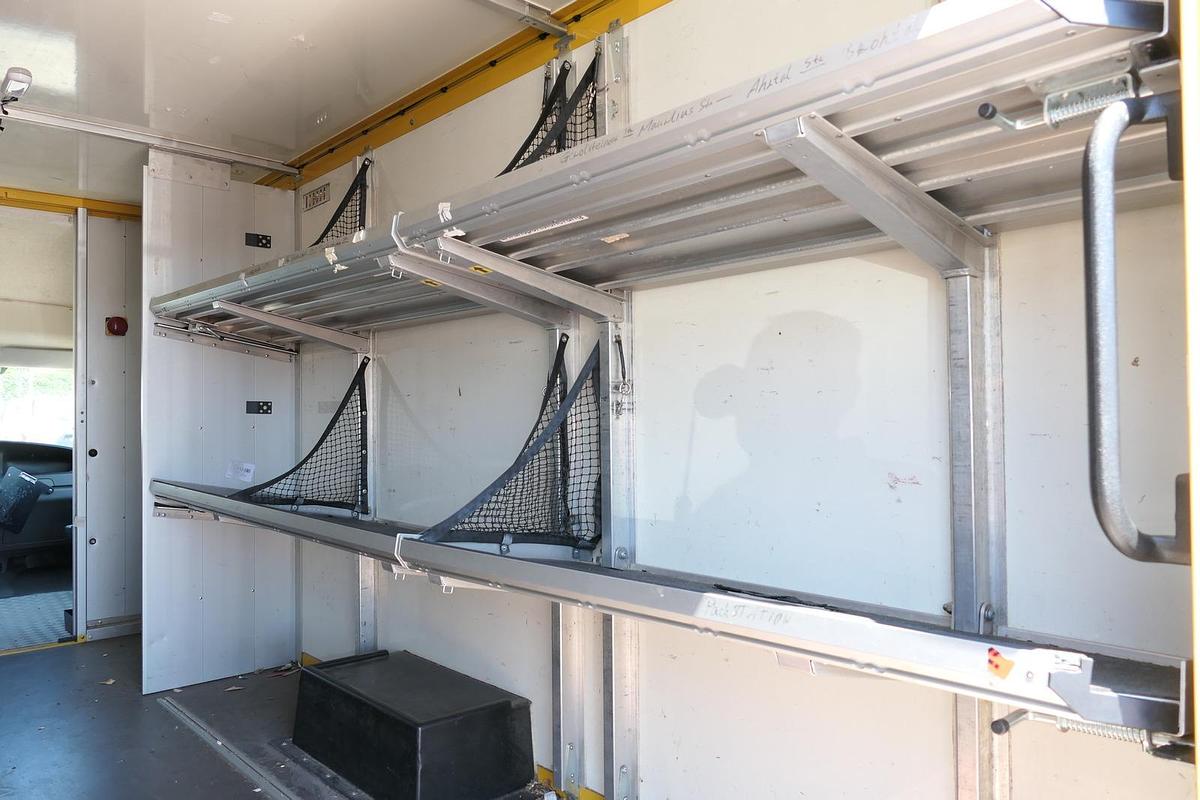 Gebraucht Iveco Daily 35 S11 C30C AUTOMATIK KAMERA Regale LUFT DURCHGANG EURO-5 CoC