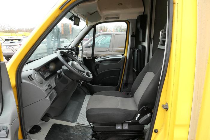 Gebraucht Iveco Daily 35 S11 C30C AUTOMATIK KAMERA Regale LUFT DURCHGANG EURO-5 CoC