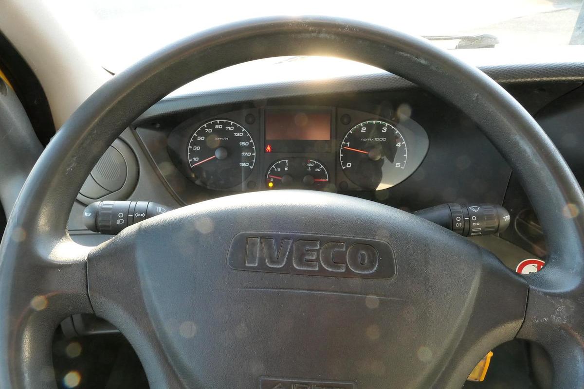 Gebraucht Iveco Daily 35 S11 C30C AUTOMATIK KAMERA MAXI KAMERA Regale LUFT - EURO 5 - CoC