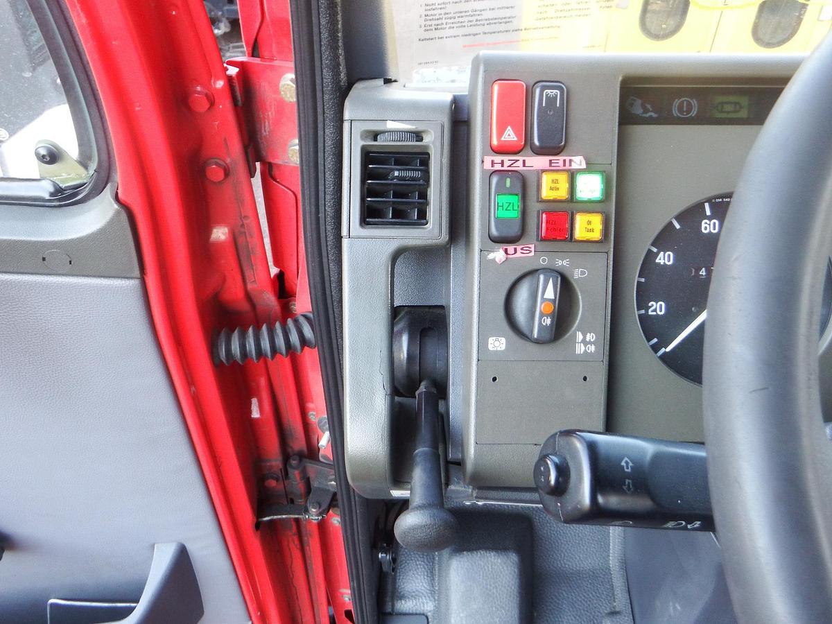Gebraucht Mercedes-Benz 1124AF 4x4 ZW Feuerwehr Zweiwege Schienenverkehr Lenkachse - AHK - Seilwinde - SFZ