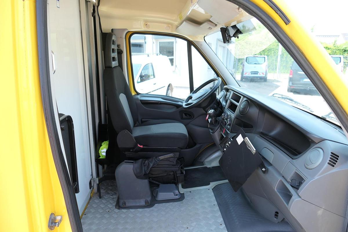 Gebraucht Iveco Daily 35 S11 C30C AUTOMATIK KAMERA Regale LUFT DURCHGANG EURO-5 CoC