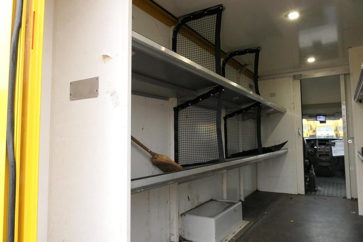 Gebraucht Iveco Daily 35 S11 C30C AUTOMATIK KAMERA Regale LUFT DURCHGANG EURO-5 CoC