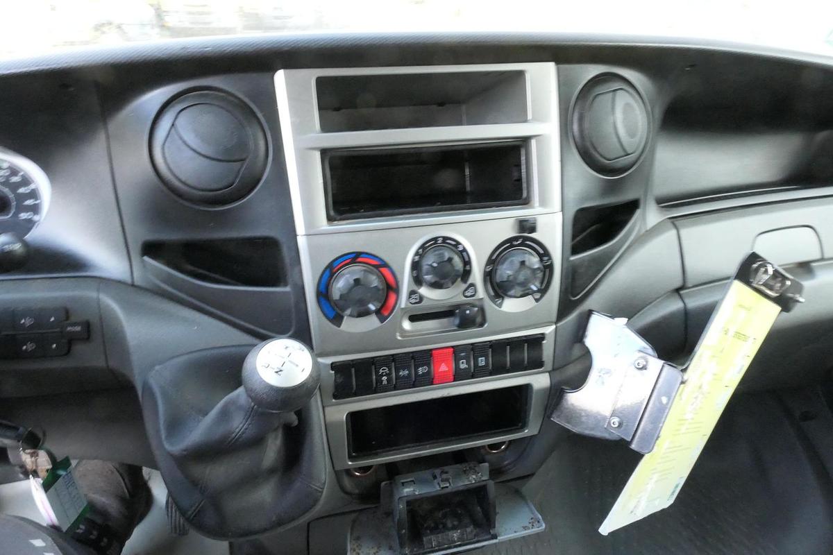 Gebraucht Iveco Daily 35 S11 C30C AUTOMATIK KAMERA MAXI Regale DURCHGANG