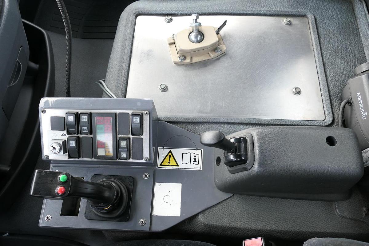 Gebraucht Mercedes-Benz KAMAG WBH 25 Wiesel Sattelkupplung Umsetzfahrz. KLIMA - AHK