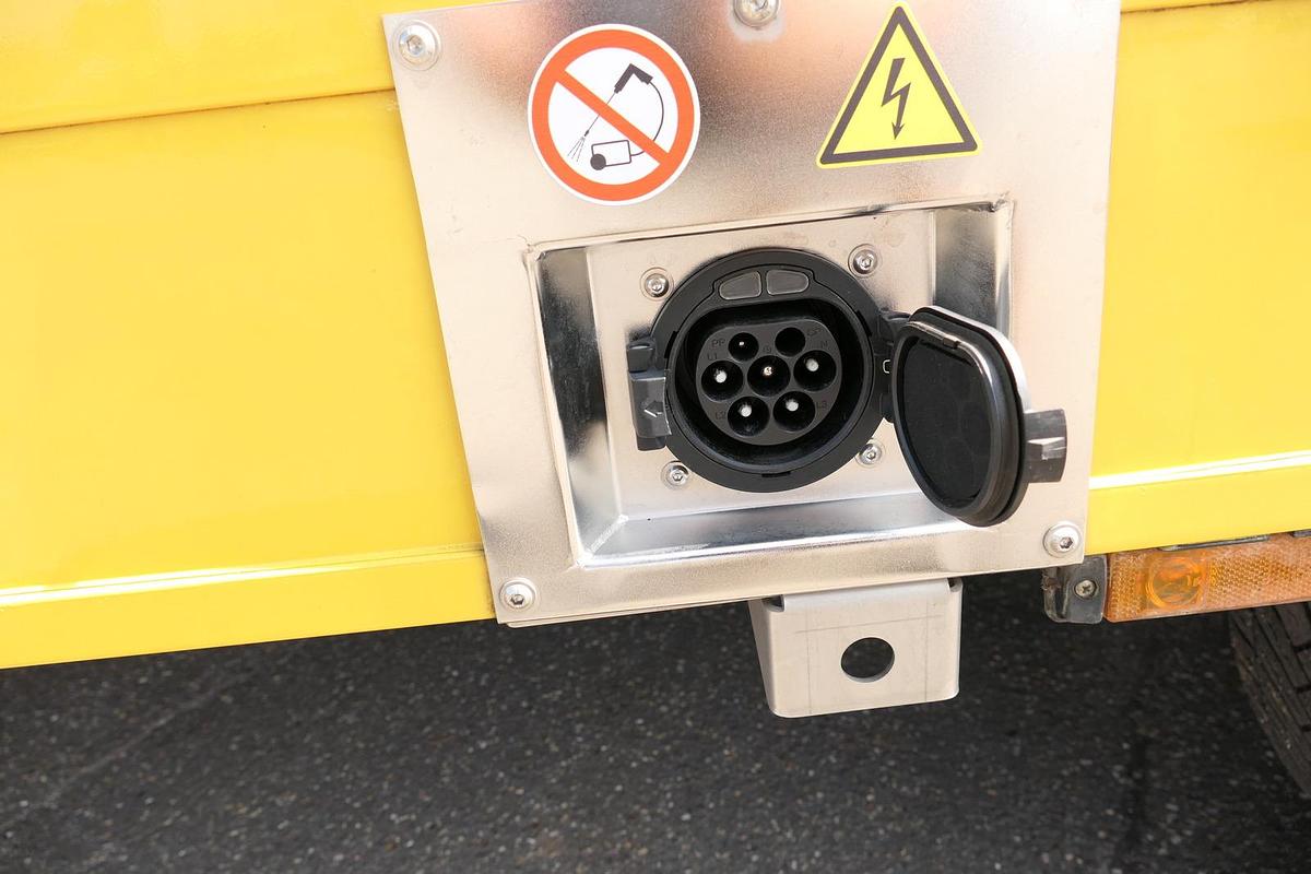 Gebraucht Iveco Daily 35 S11 C30C ELEKTRO COC Umbau 12/2021 Firma Orten Electric Trucks Umbau