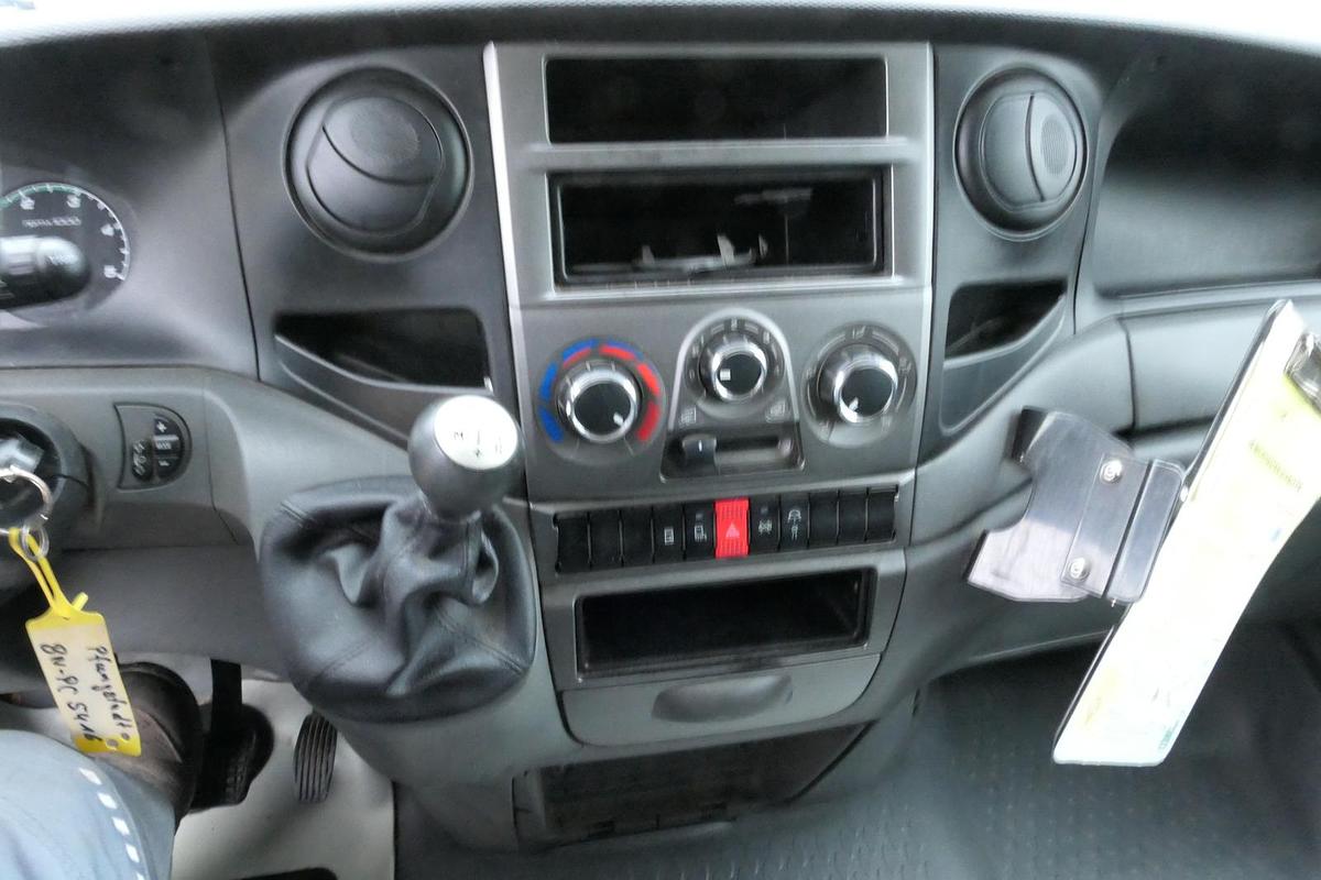 Gebraucht Iveco Daily 35 S11 C30C AUTOMATIK Regale LUFT - EURO 5 - CoC