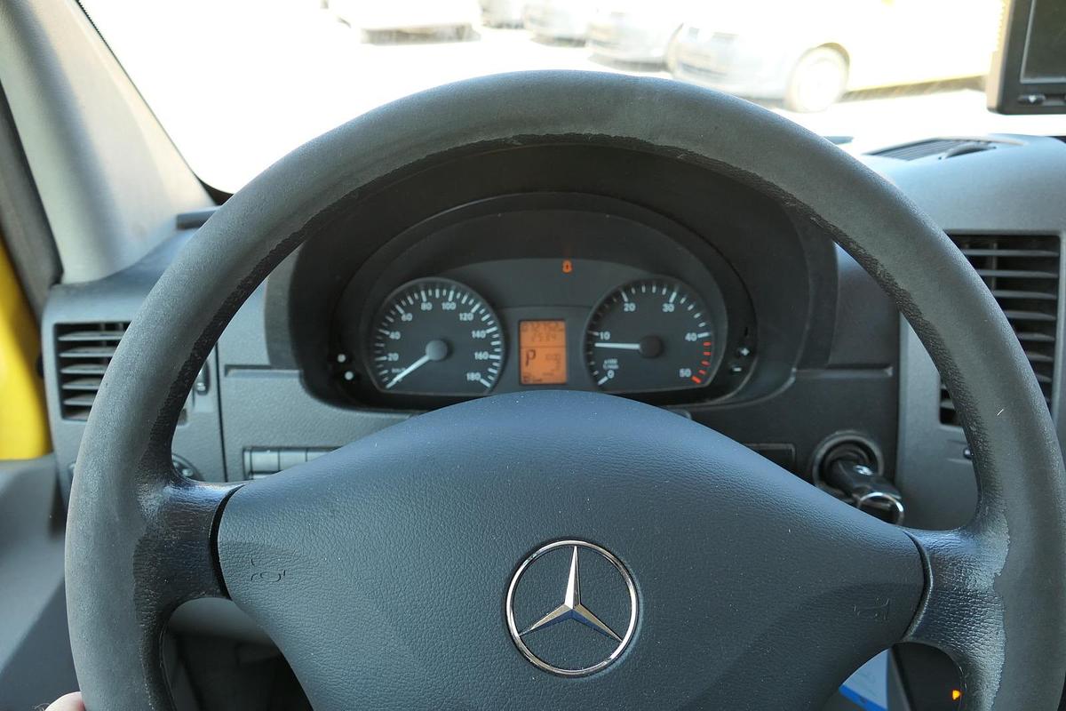 Gebraucht Mercedes-Benz SPRINTER 310 CDI MAXI EURO-5 KOFFER DURCHGANG REGALE KAMERA SERVICE