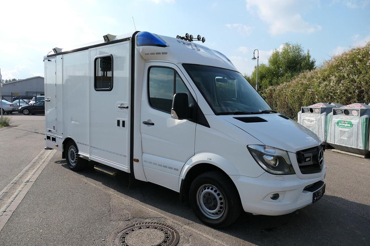 Gebraucht Mercedes-Benz 319 Sprinter 6-Zylinder Rettungswagen  Strobel