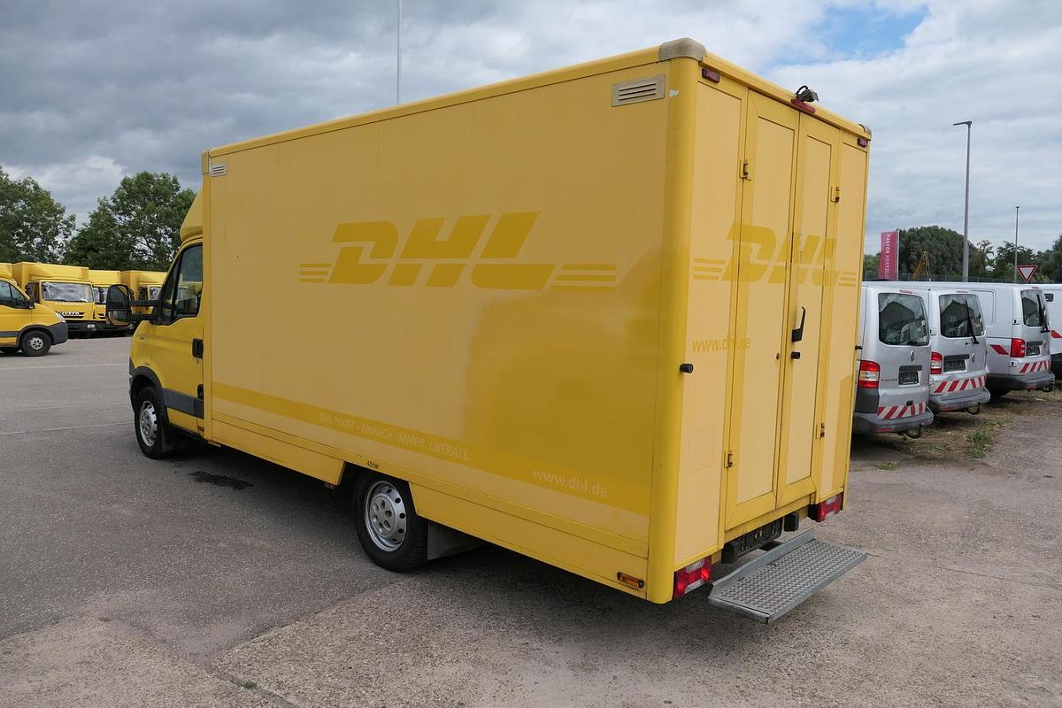 Gebraucht Iveco Daily 35 S11 C30C AUTOMATIK KAMERA Regale LUFT DURCHGANG EURO-5 CoC