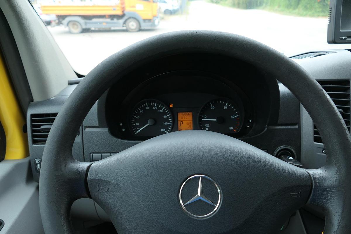 Gebraucht Mercedes-Benz SPRINTER 310 CDI MAXI EURO-5 KOFFER REGALE KAMERA DURCHGANG