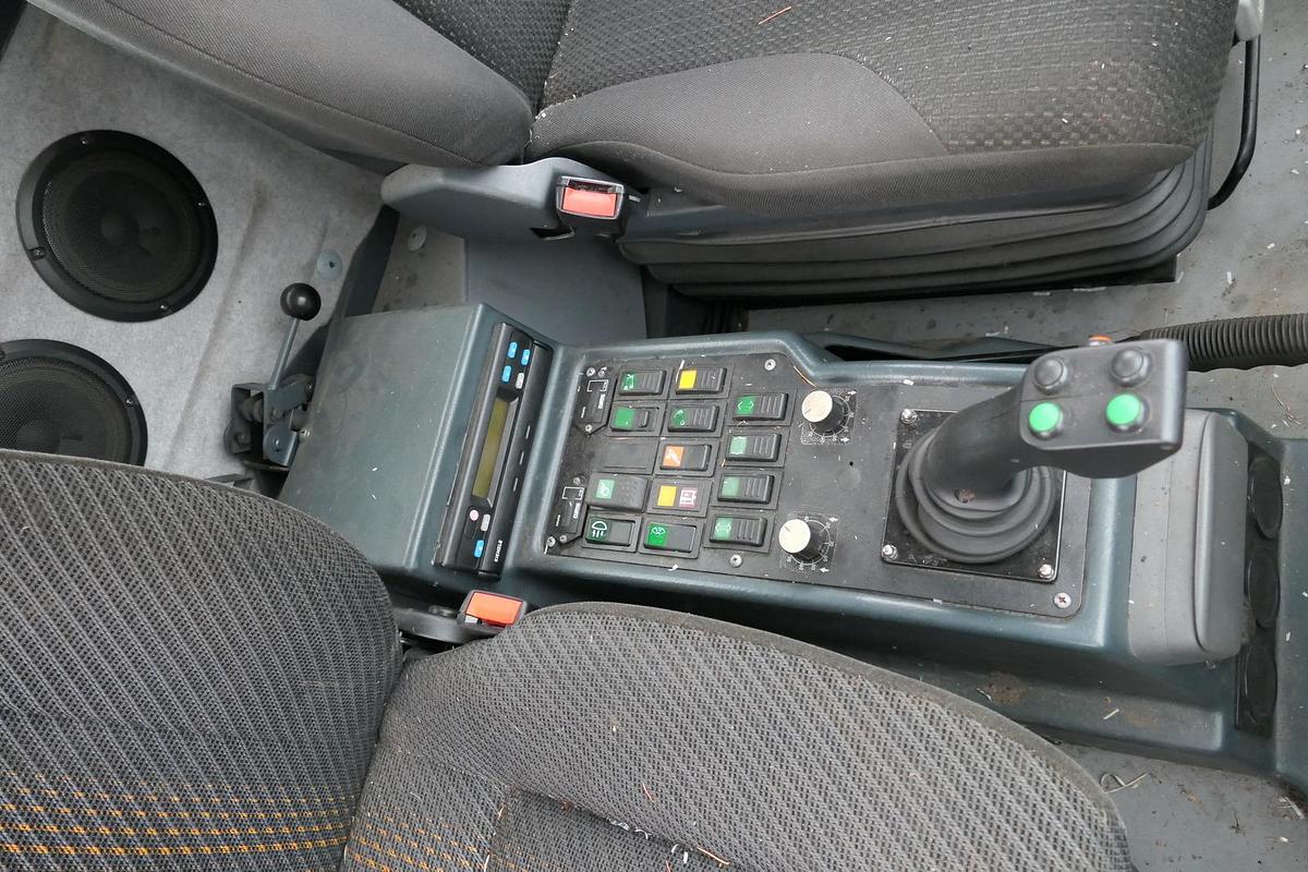 Gebraucht Multicar FUMO M30 4X4 AHK KLIMA KOMMUNALHYDRAULIK EURO 5