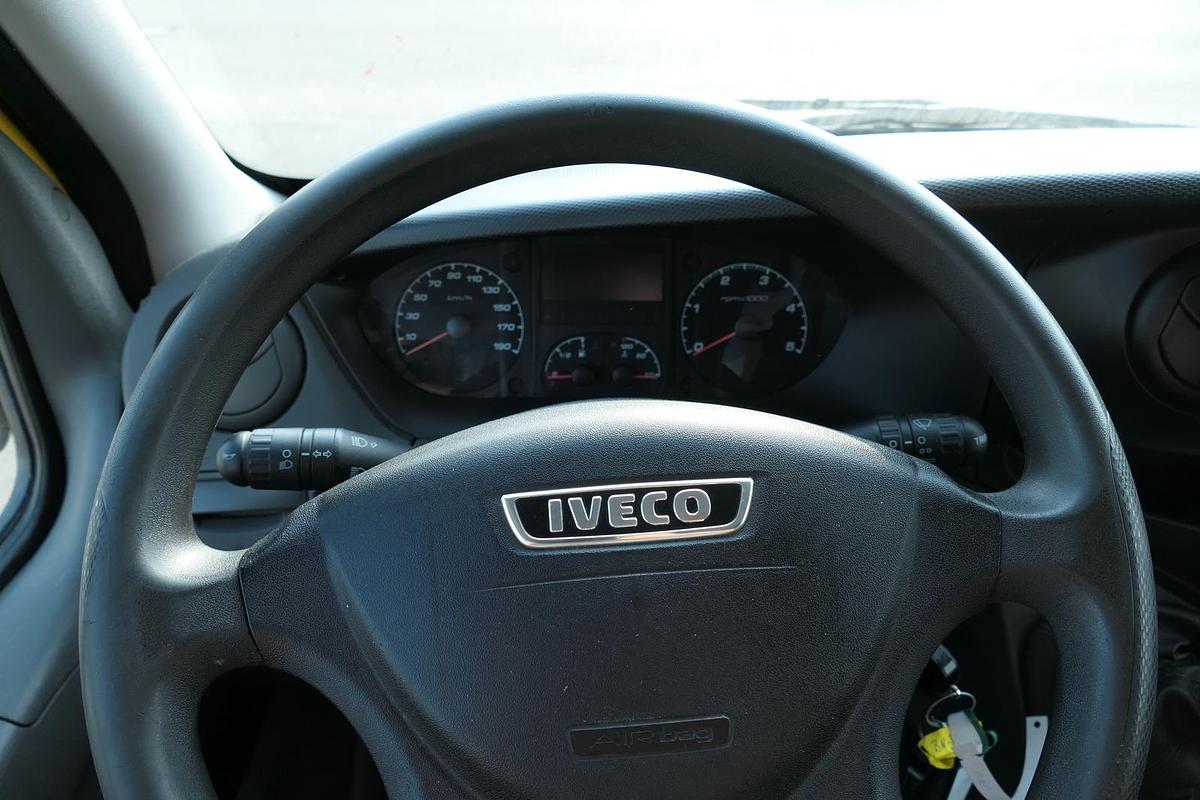 Gebraucht Iveco Daily 35 S11 C30C AUTOMATIK KAMERA Regale LUFT DURCHGANG EURO-5 CoC