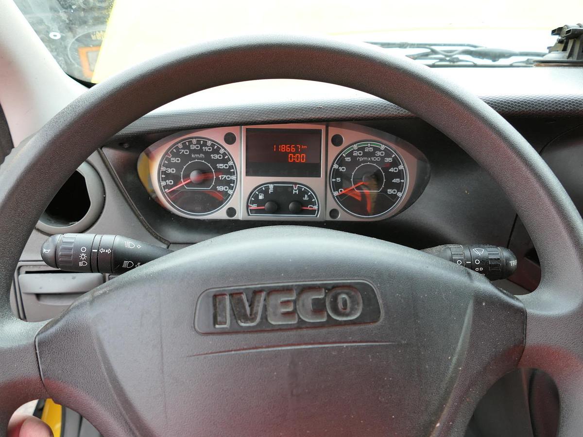 Gebraucht Iveco Daily 35 S11 C30C AUTOMATIK KAMERA MAXI Regale DURCHGANG