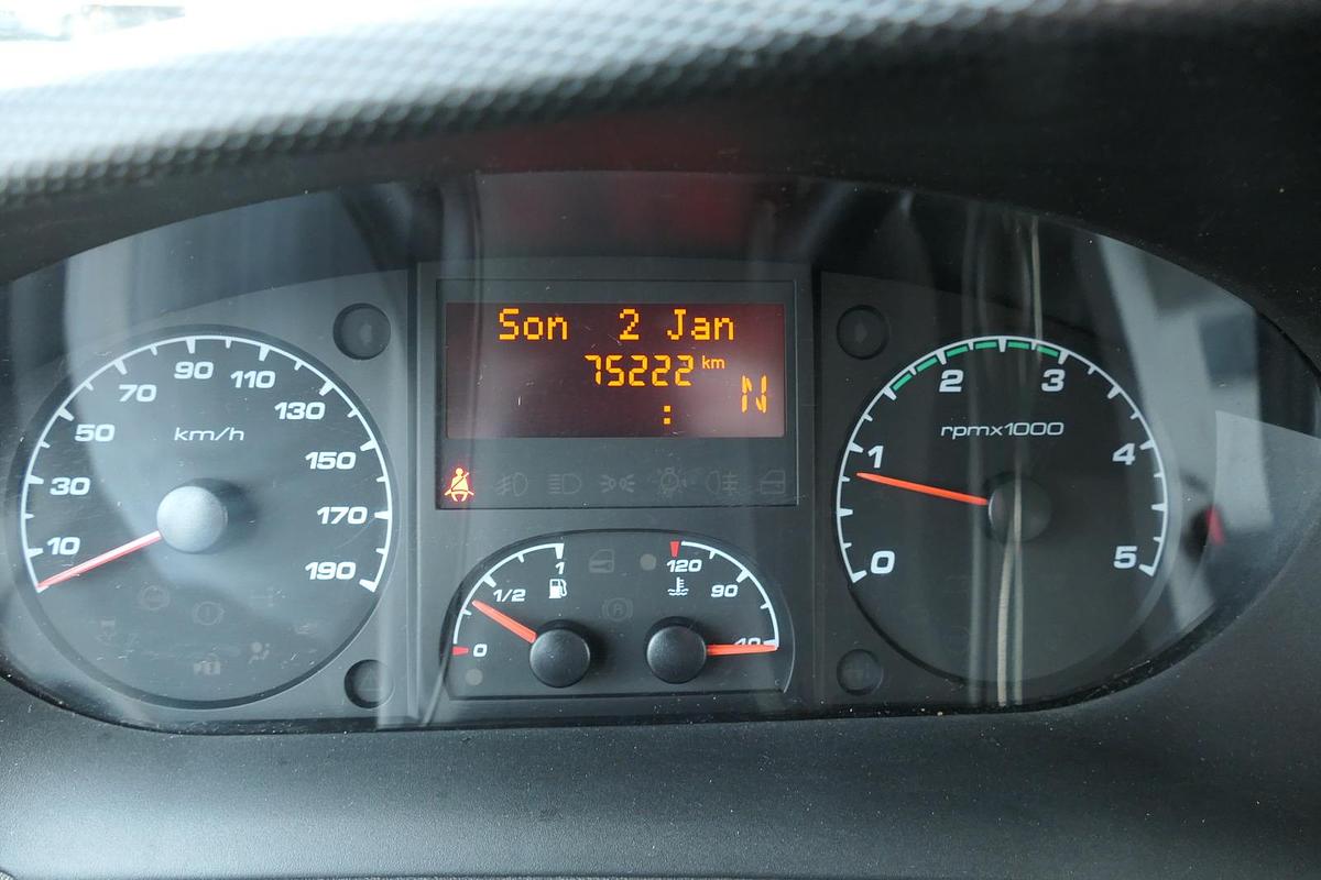 Gebraucht Iveco Daily 35 S11 C30C AUTOMATIK KAMERA Regale LUFT DURCHGANG EURO-5 CoC