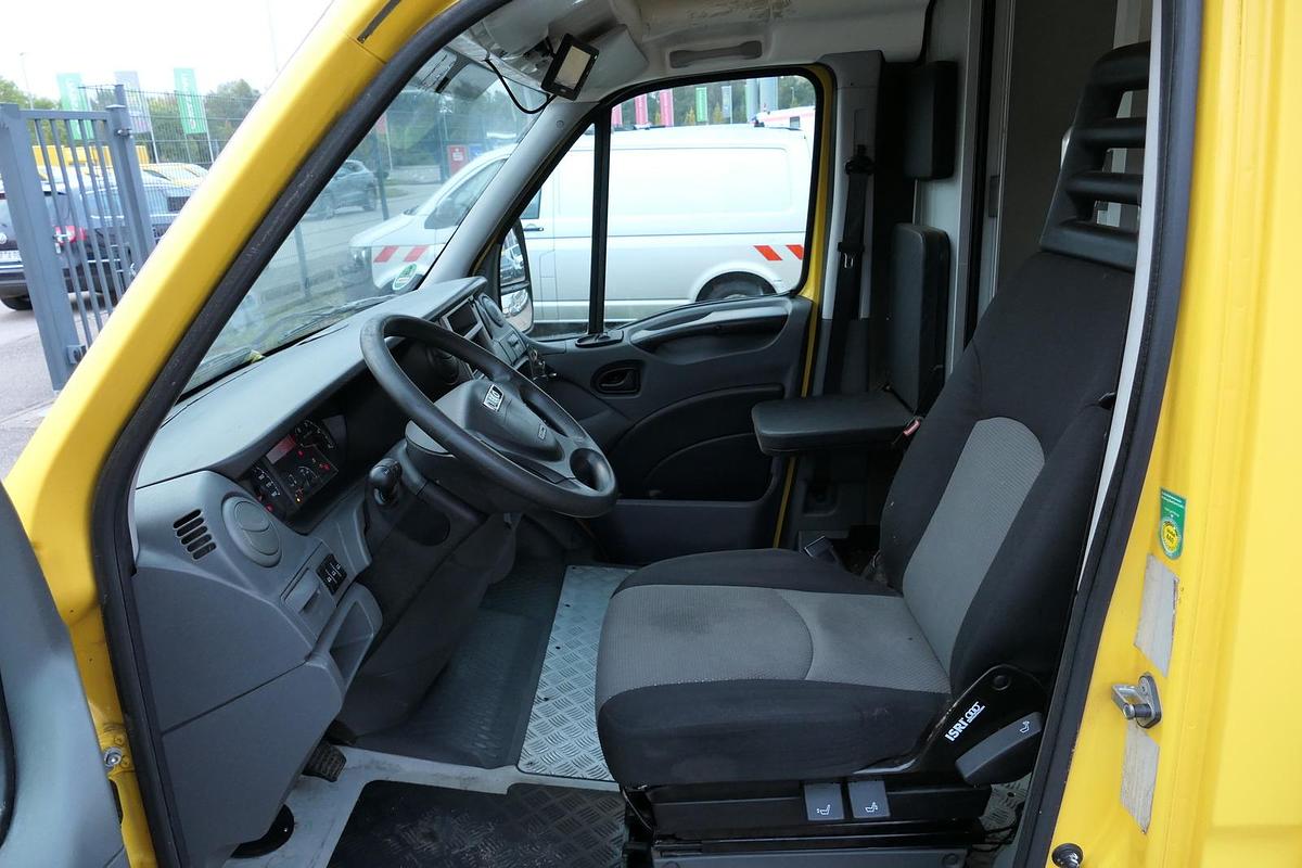 Gebraucht Iveco Daily 35 S11 C30C AUTOMATIK KAMERA Regale LUFT DURCHGANG EURO-5 CoC
