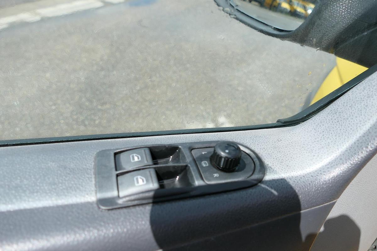 Gebraucht Volkswagen T5 Transporter 2.0 TDI PARKTRONIK EURO-5 2xSCHIEBETÜR CoC