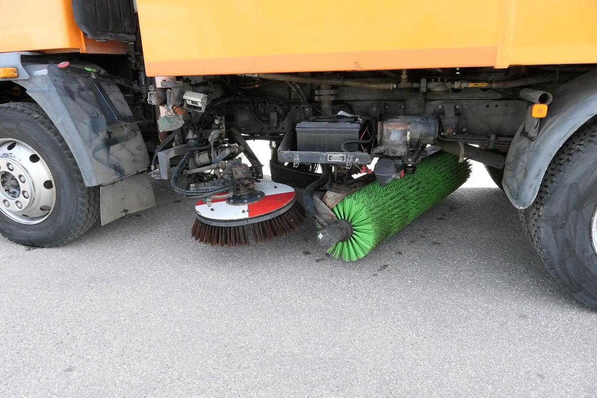 Gebraucht MAN LE 1608 KOMMUNAL KROLL BY SFZ - Rechtslenker