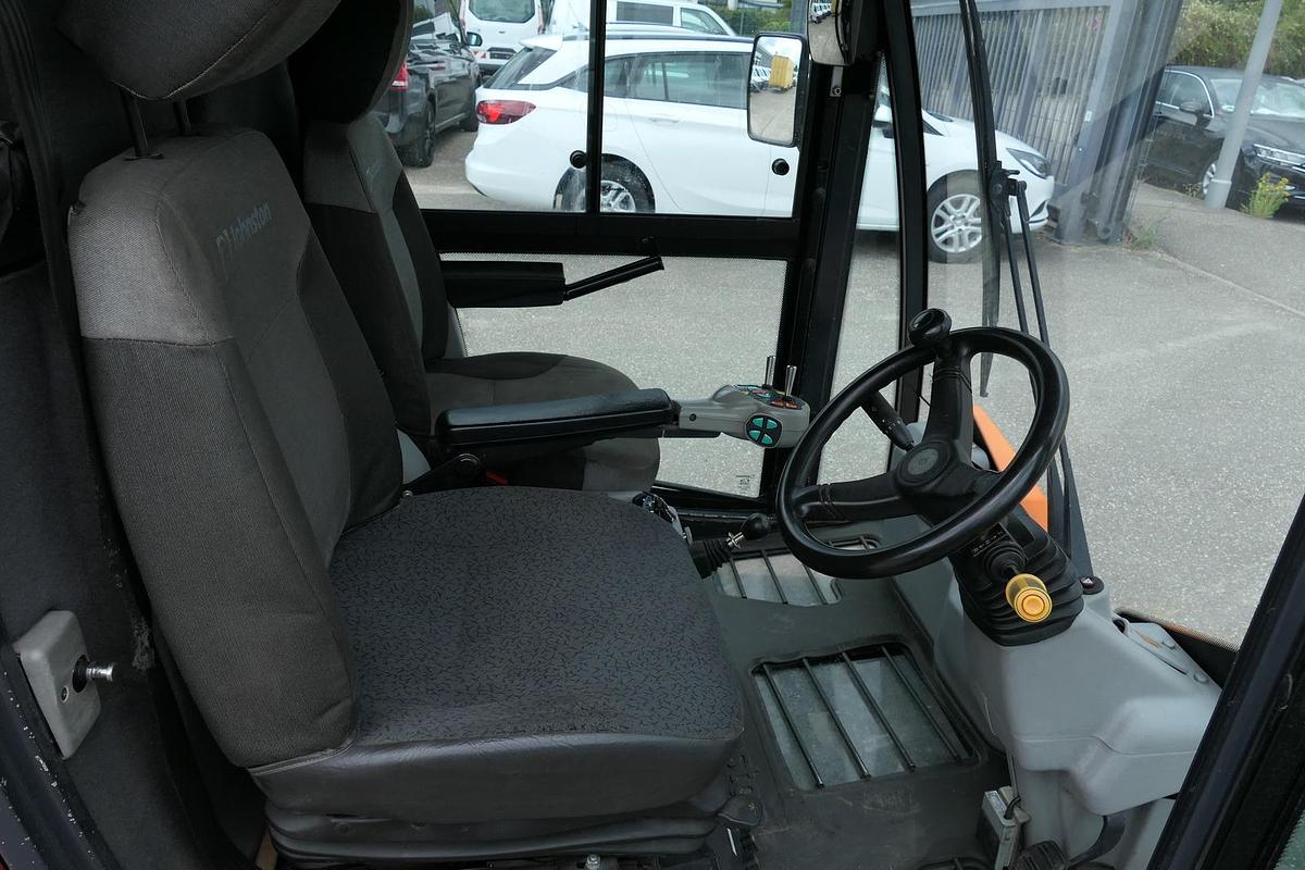 Gebraucht Johnston CN200 Sweeper