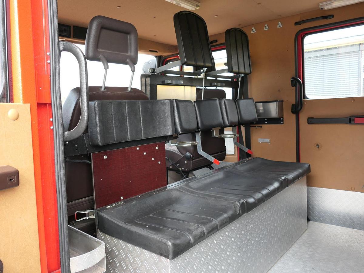 Gebraucht Mercedes-Benz 814 D LF 8/6 DoKa AHK Löschwassertank 600L Schlingmann