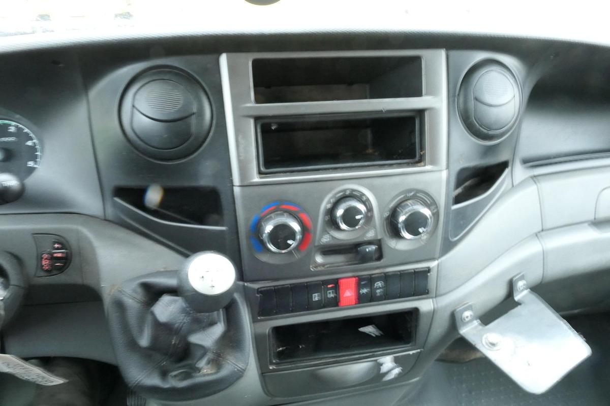 Gebraucht Iveco Daily 35 S11 C30C AUTOMATIK KAMERA MAXI KAMERA Regale LUFT - EURO 5 - CoC