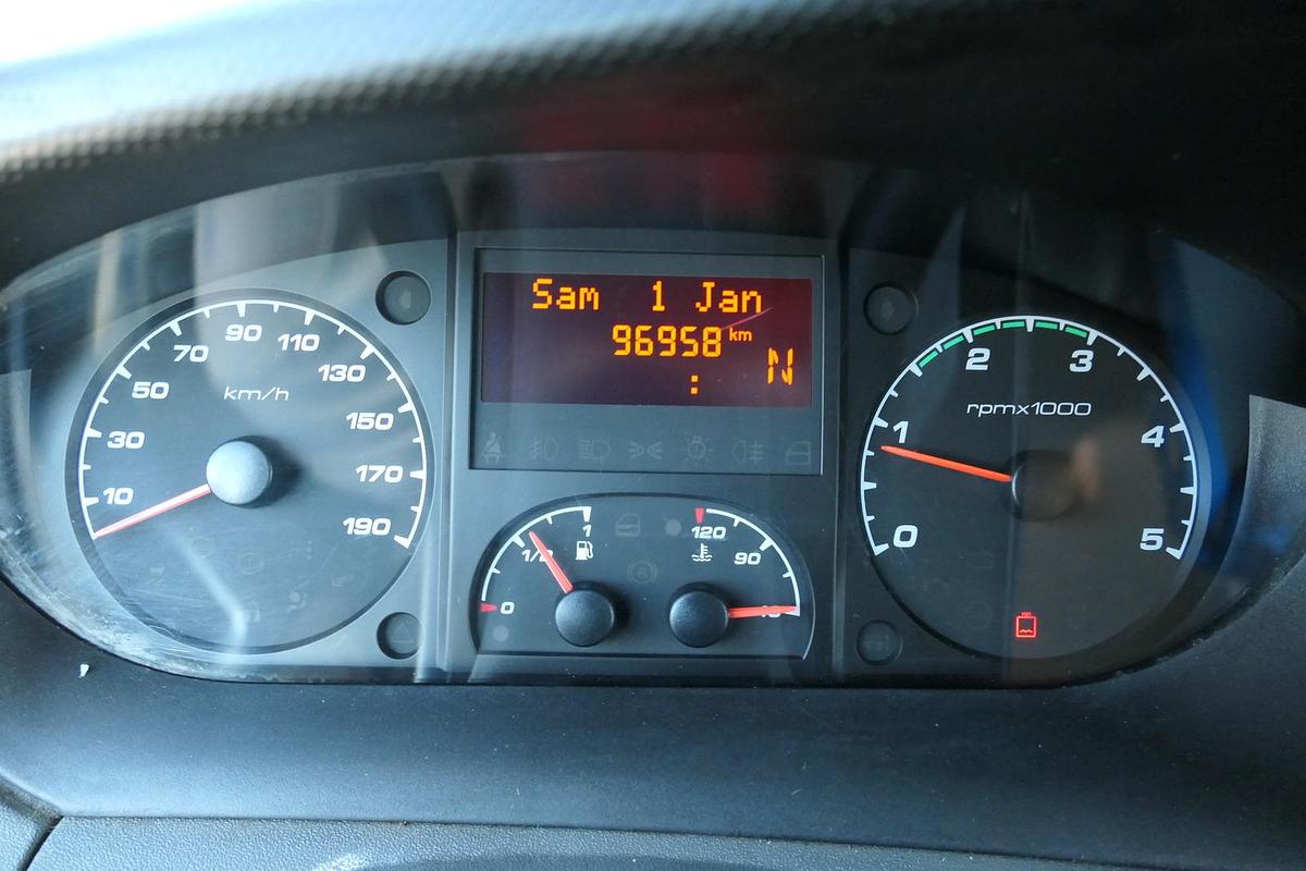 Gebraucht Iveco Daily 35 S11 C30C AUTOMATIK KAMERA Regale LUFT DURCHGANG EURO-5 CoC