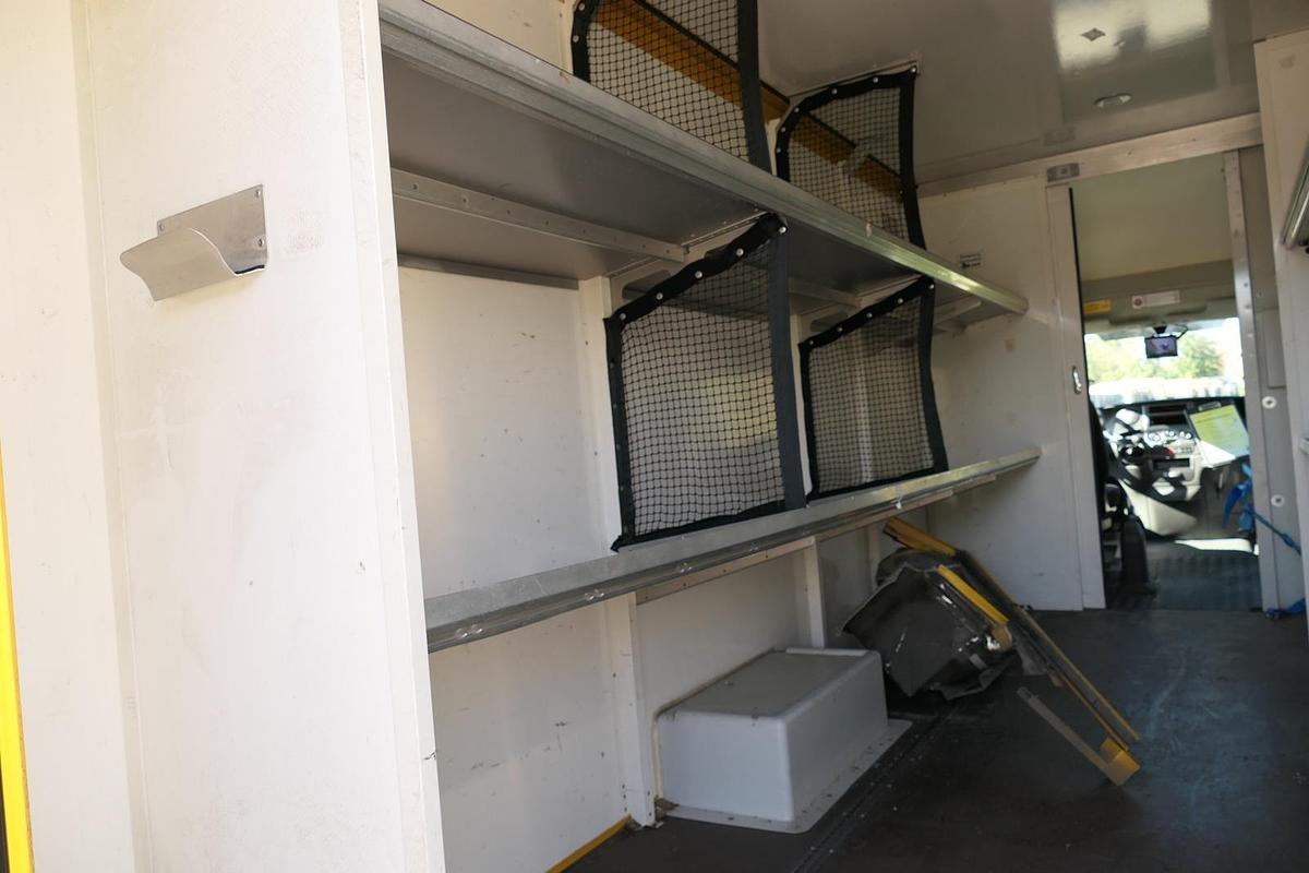 Gebraucht Iveco Daily 35 S11 C30C AUTOMATIK KAMERA Regale LUFT DURCHGANG EURO-5 CoC