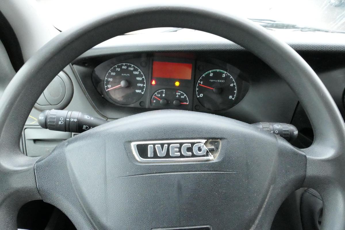 Gebraucht Iveco Daily 35 S11 C30C AUTOMATIK KAMERA Regale LUFT DURCHGANG EURO-5 CoC