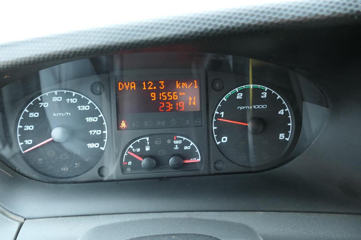 Gebraucht Iveco Daily 35 S11 C30C AUTOMATIK KAMERA Regale LUFT DURCHGANG EURO-5 CoC