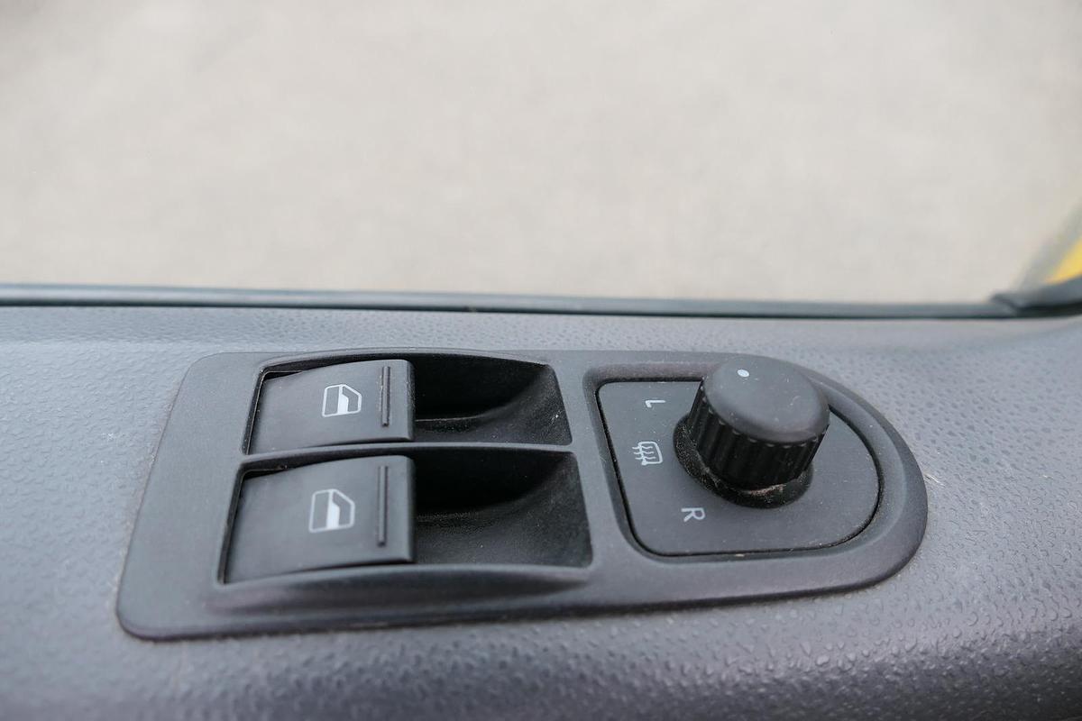 Gebraucht Volkswagen T5 Transporter 2.0 TDI PARKTRONIK EURO-5 2xSCHIEBETÜR CoC