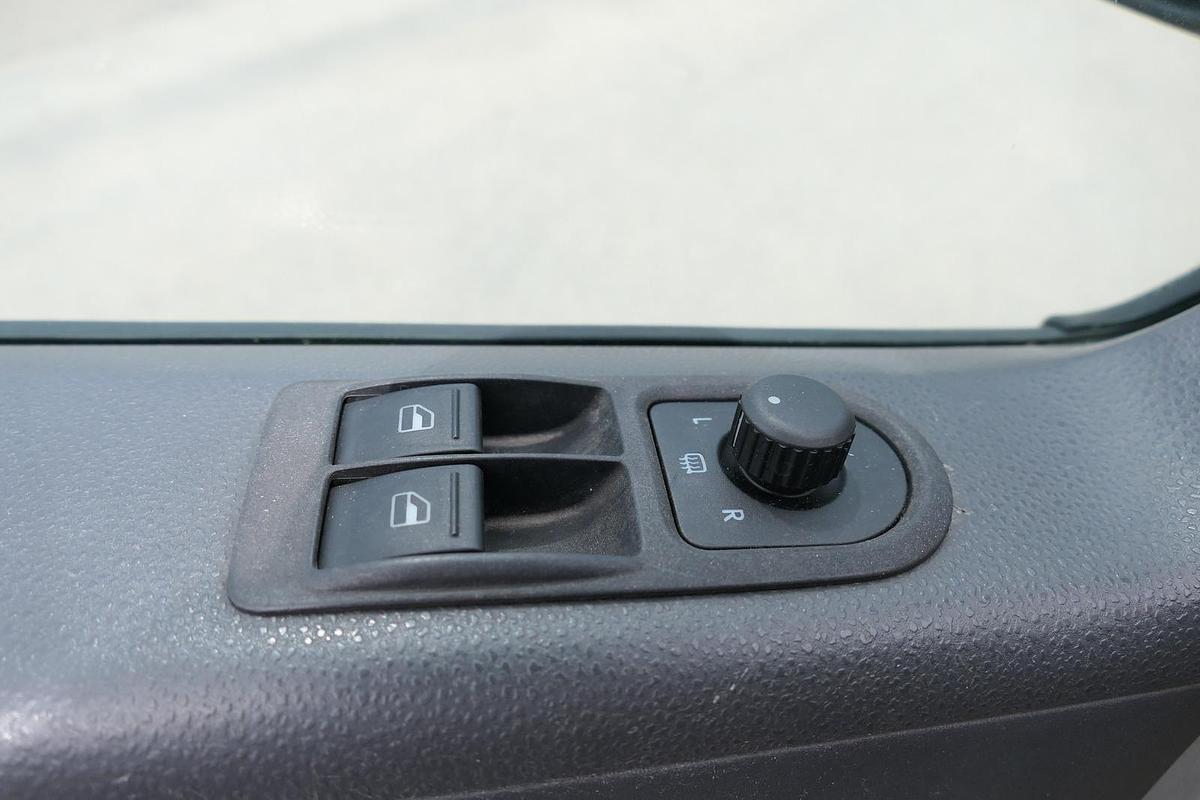 Gebraucht Volkswagen T5 Transporter 1.9 TDI 2-Sitzer PARKTRONIK 2xSCHIEBETÜR