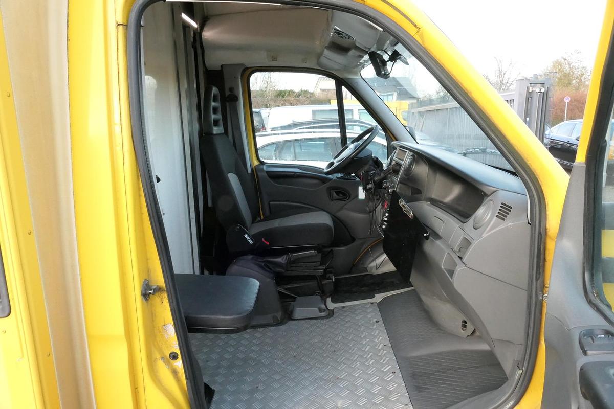Gebraucht Iveco Daily 35 S11 C30C AUTOMATIK KAMERA Regale LUFT DURCHGANG EURO-5 CoC