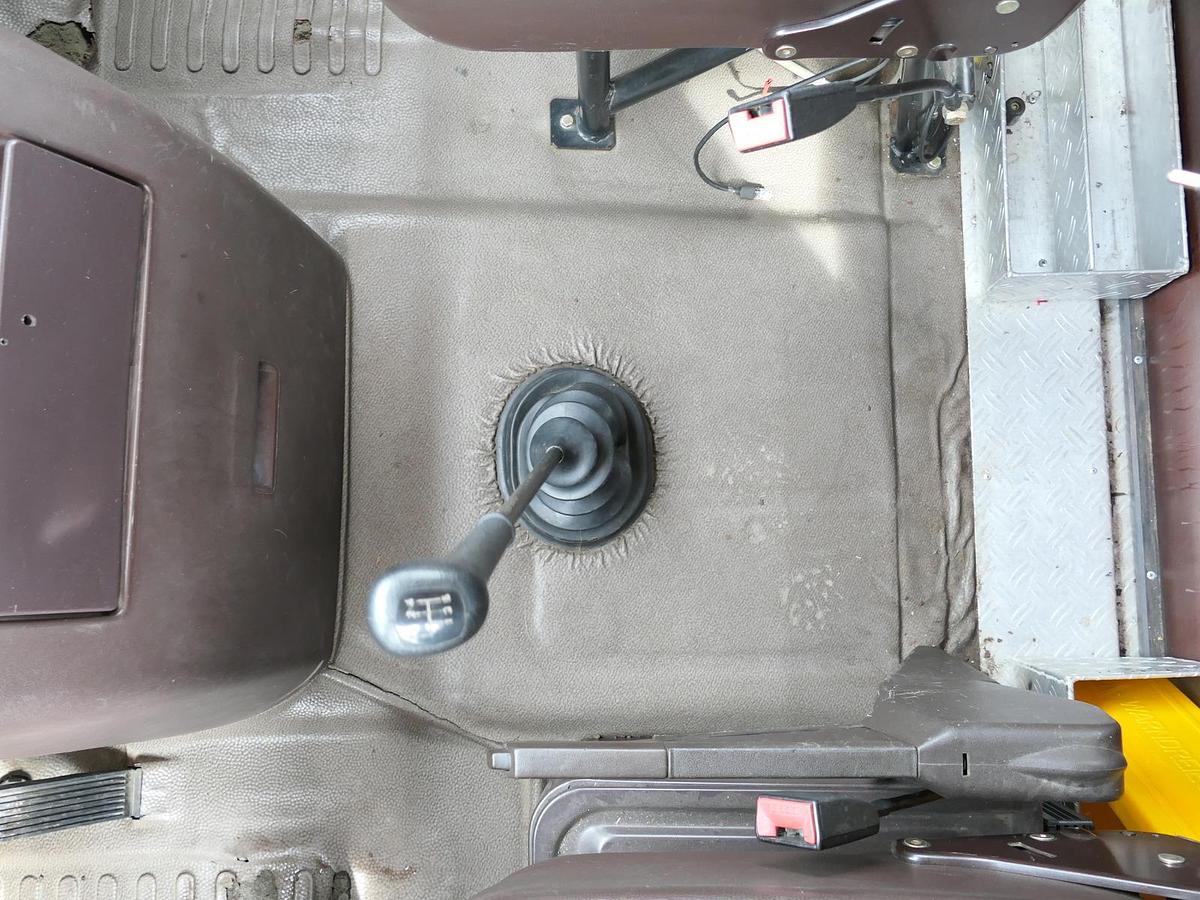 Gebraucht Mercedes-Benz 814 D LF 8/6 DoKa AHK Löschwassertank 600L Schlingmann