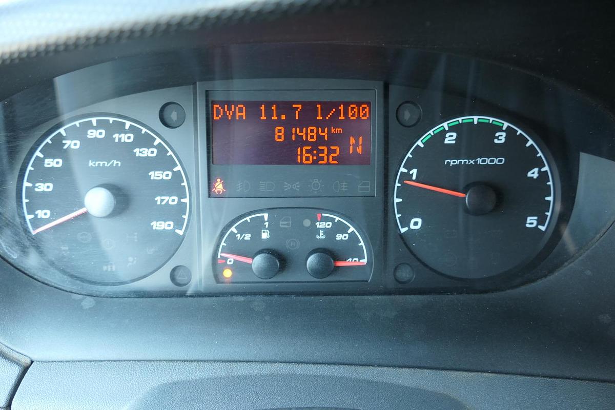 Gebraucht Iveco Daily 35 S11 C30C AUTOMATIK KAMERA Regale LUFT DURCHGANG EURO-5 CoC