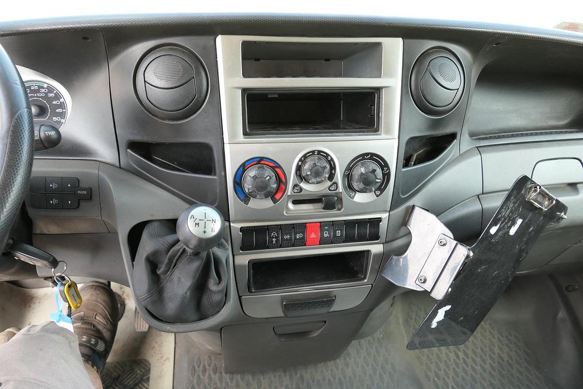 Gebraucht Iveco Daily 35 S11 C30C AUTOMATIK KAMERA Regale LUFT