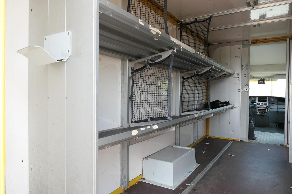 Gebraucht Iveco Daily 35 S11 C30C AUTOMATIK KAMERA MAXI Regale LUFT