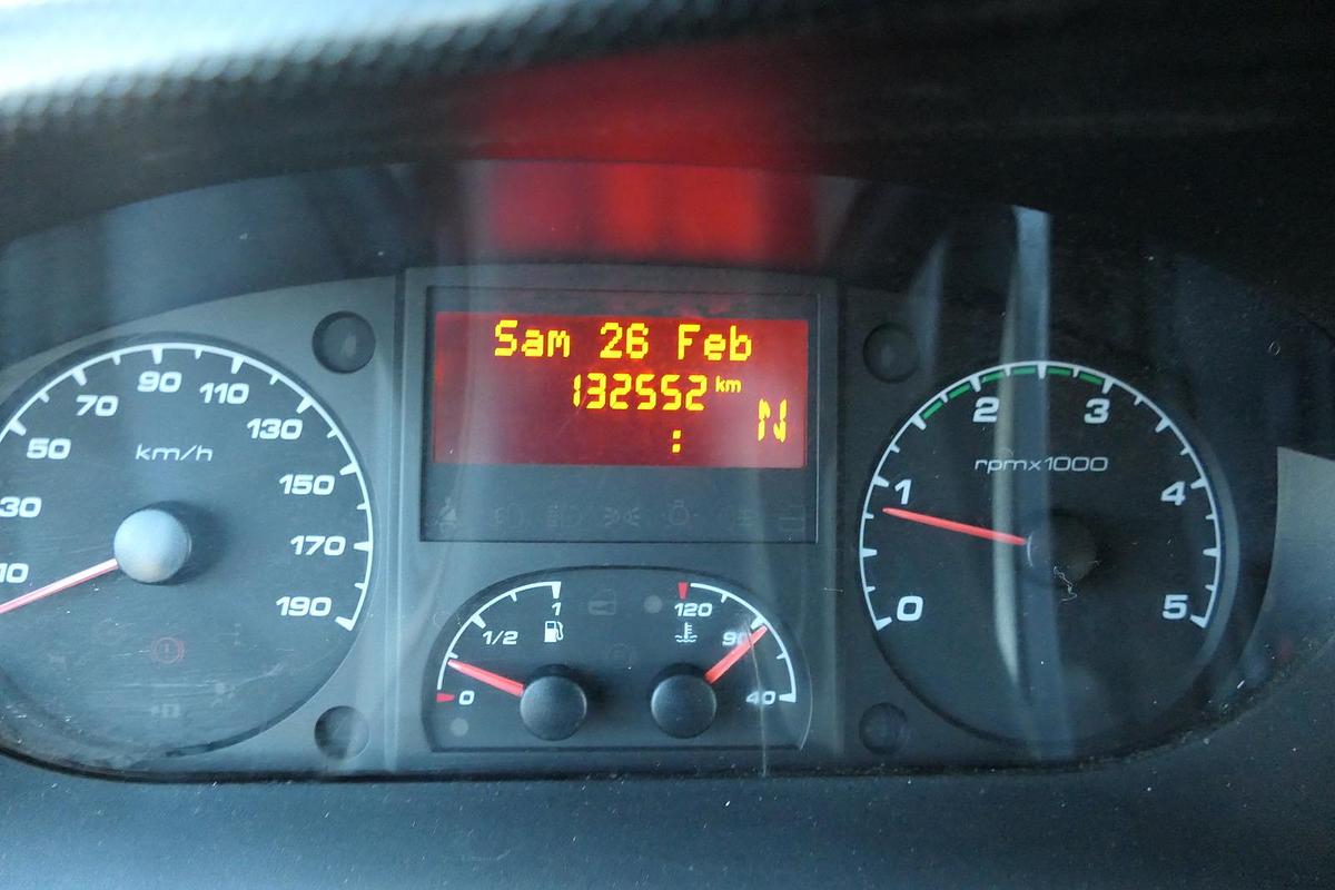 Gebraucht Iveco Daily 35 S11 C30C AUTOMATIK KAMERA Regale LUFT DURCHGANG EURO-5 CoC