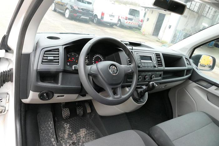 Gebraucht Volkswagen T6 2.0 TDI 4Motion Kurz Klima Werkstatteinbauten COC AHK