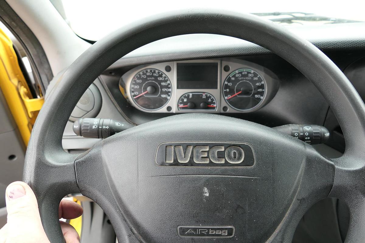 Gebraucht Iveco Daily 35 S11 C30C AUTOMATIK KAMERA MAXI Regale DURCHGANG