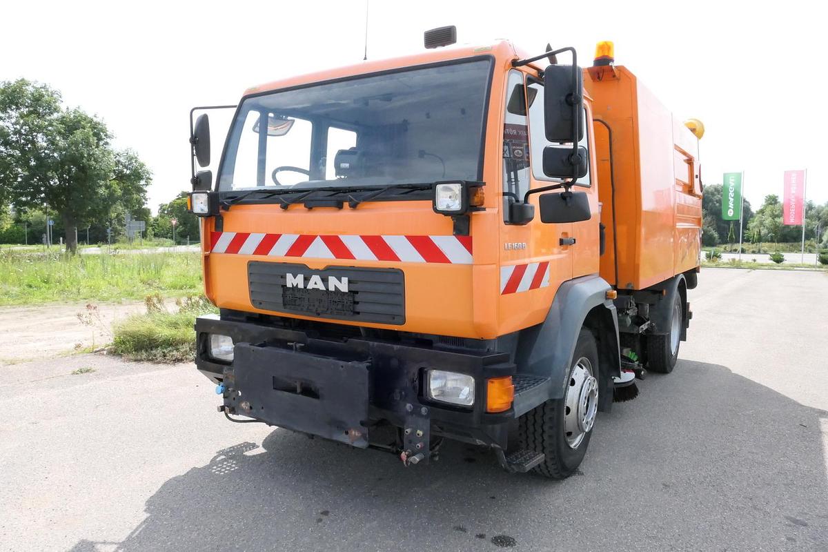 Gebraucht MAN LE 1608 KOMMUNAL KROLL BY SFZ - Rechtslenker