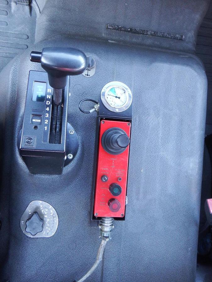 Gebraucht Mercedes-Benz 1124AF 4x4 ZW Feuerwehr Zweiwege Schienenverkehr Lenkachse - AHK - Seilwinde - SFZ